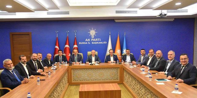 AK Parti Bursa Teşkilatı hem masada hem sahada