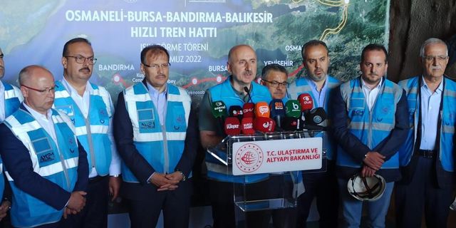 Bakan Karaismailoğlu Bursa hızlı tren çalışmalarını inceledi
