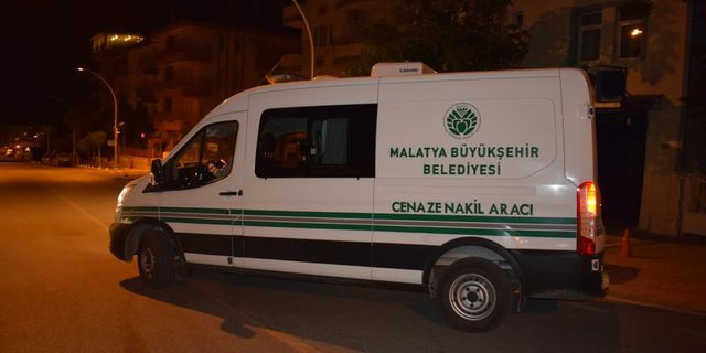 Arkadaşlık kurmak istediği kızın babasını öldürdü
