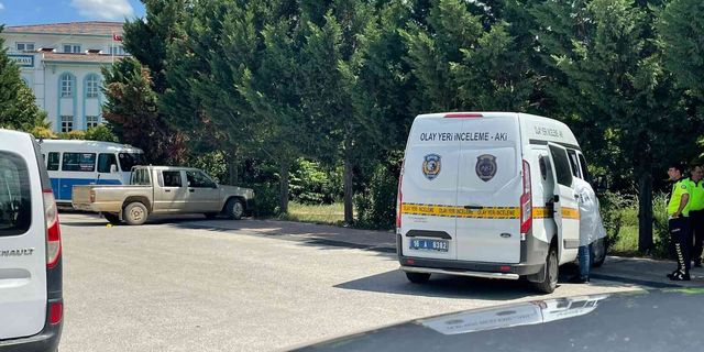 Boşanma aşamasındaki damadını adliyede bıçakladı