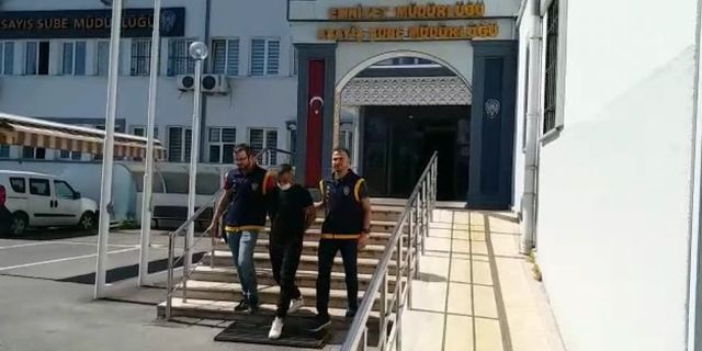 Oto hırsızı çalıntı aracı ile yakalandı