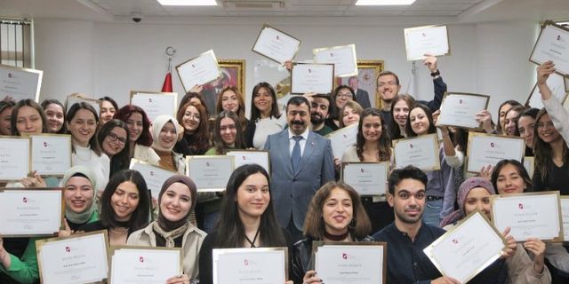 İKÇÜ’lü öğrencilerin TÜBİTAK başarısı