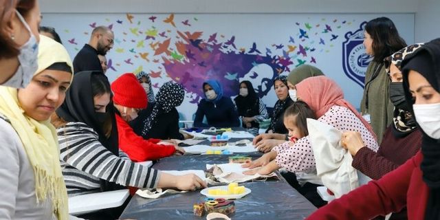 Tarım işçisi kadınlara eğitim
