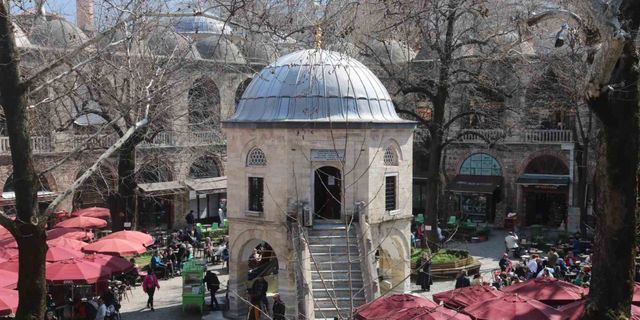 500 yıllık handa bulunan mescit mimarisiyle dikkat çekiyor