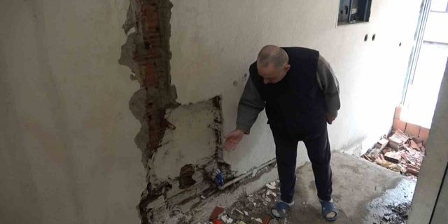 (Özel) Depremzede aileye yuva olacaktı, hırsızlar bir gecede kullanılamaz hale getirdi