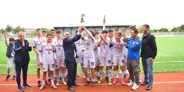 Şampiyon Yenişehir Belediyespor!