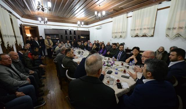 AK Parti Bursa Teşkilatları, ramazanın güzelliklerini Bursa Halkı ile paylaşıyor