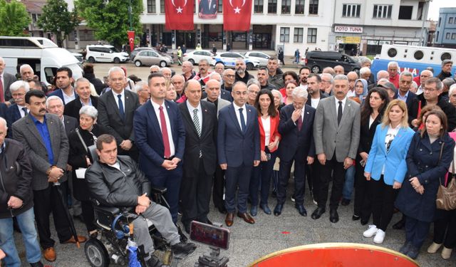 CHP'den Bursa'da coşkulu kutlama