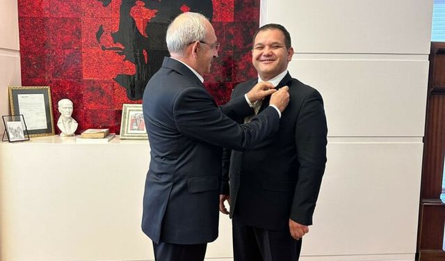 Akşener'in danışmanı İbrahim Alagöz CHP'ye geçti!