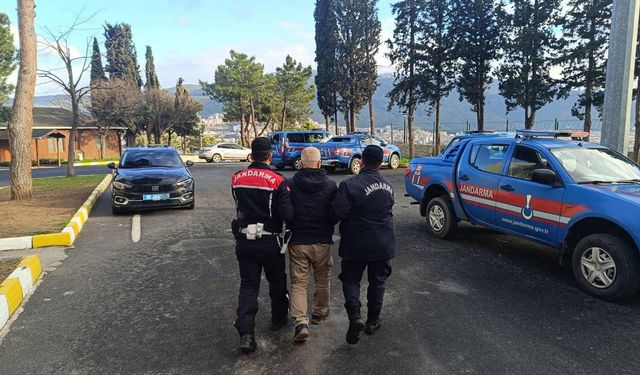 18 yıl hapis cezası olan şahsı jandarma yakaladı!