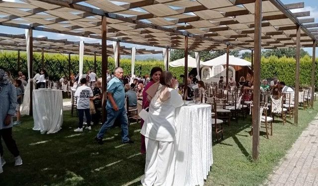 Bursa'da düğün salonları tam kapasite çalışıyor