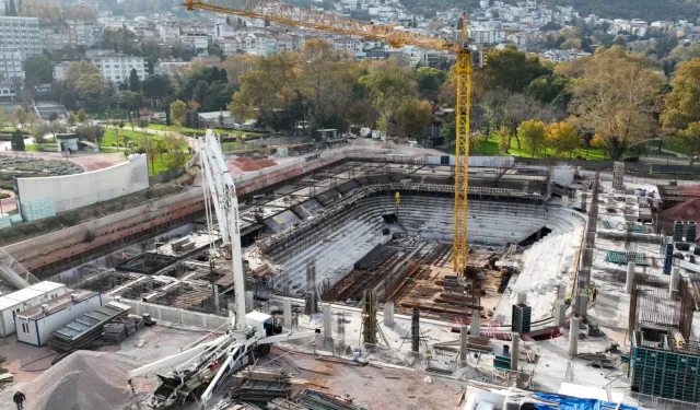 Bursa Atatürk Spor Salonu şekilleniyor