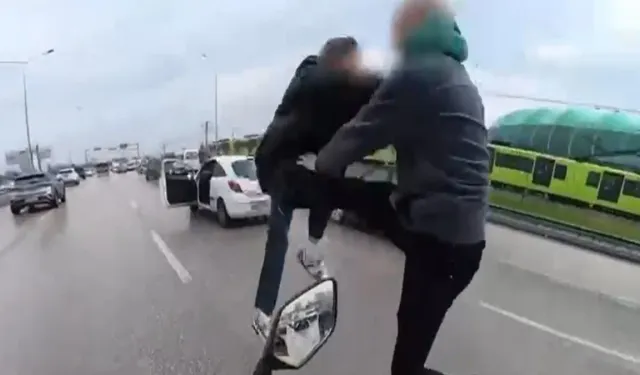 Bursa'da trafikte havada çarpışıp kavga eden sürücülerin cezası belli oldu