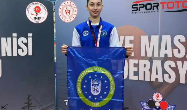 Büyükşehirli sporcu Özge Yılmaz Türkiye üçüncüsü