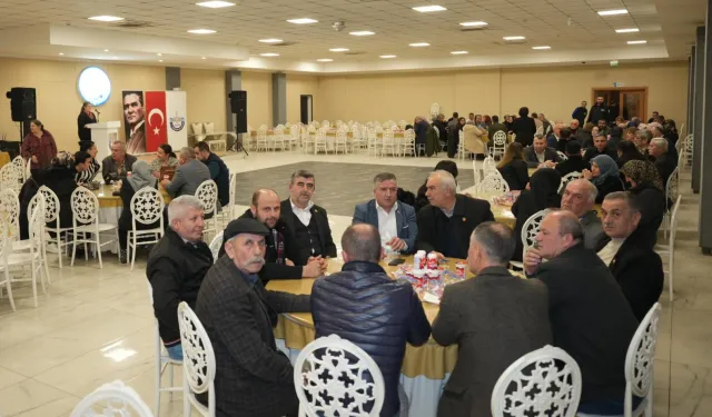 Bursa Yenişehir'de muhtarlarla dayanışma yemeği