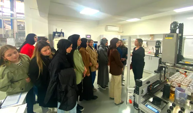 Bursa'da genç tekstilcilerden yerinde eğitim