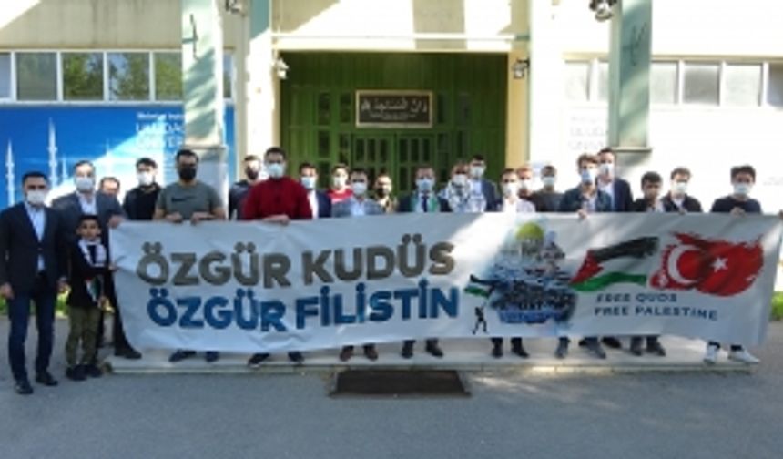 Bursa’da eğitim gören Filistinli öğrenciler Kudüs için dua etti