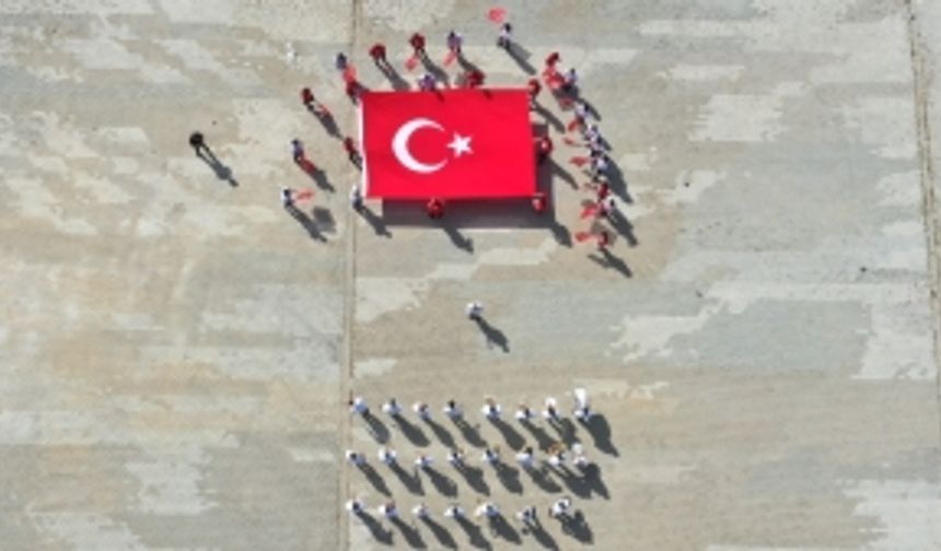 Türkiye’nin Venedik’i Gölyazı’da 19 Mayıs coşkusu