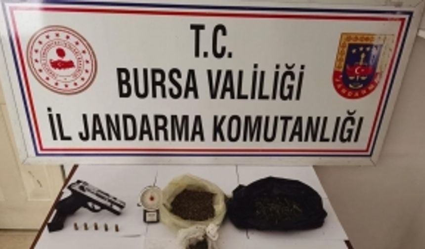 Jandarmadan zehir tacirlerine suçüstü