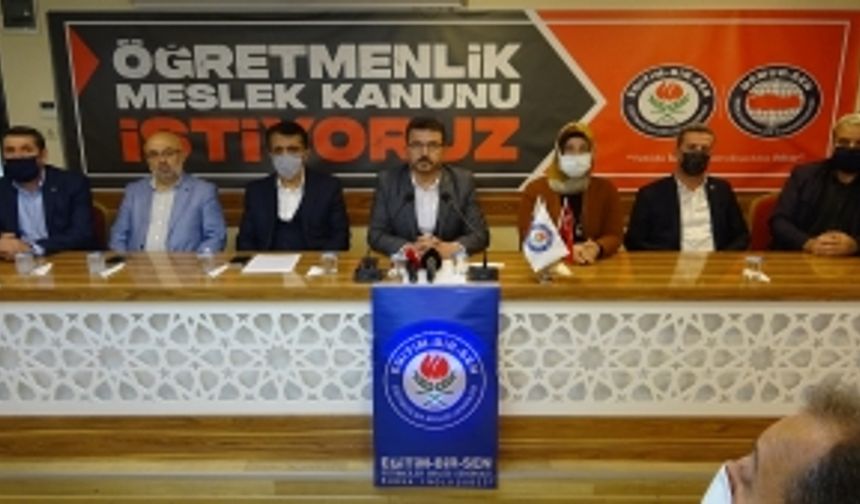 Acar: "Meslek kanunu öğretmene destek kanunu olmalıdır"