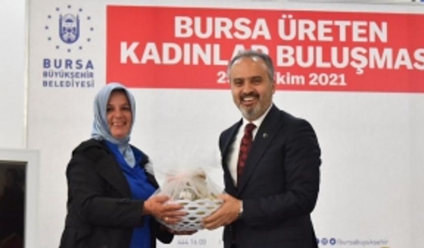 Bursa'da üretime kadın eli