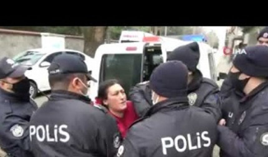 Mahalleyi birbirine katan kadın polisi ölümle tehdit etti