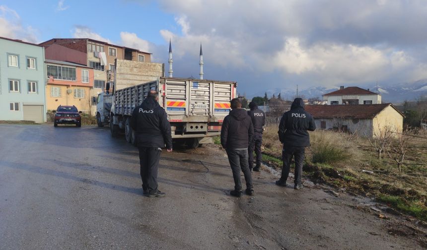 Orhangazi ilçesinde hırsızlar kamyon akülerine dadandı!