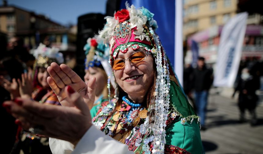 Baharın habercisi Nevruz, Bursa’da törenlerle kutlandı