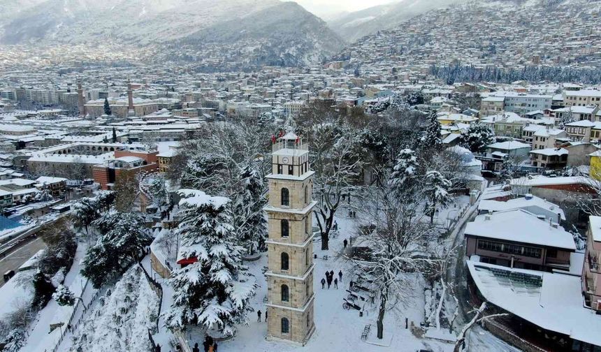 Bursa’nın muhteşem kar manzaraları böyle görüntülendi