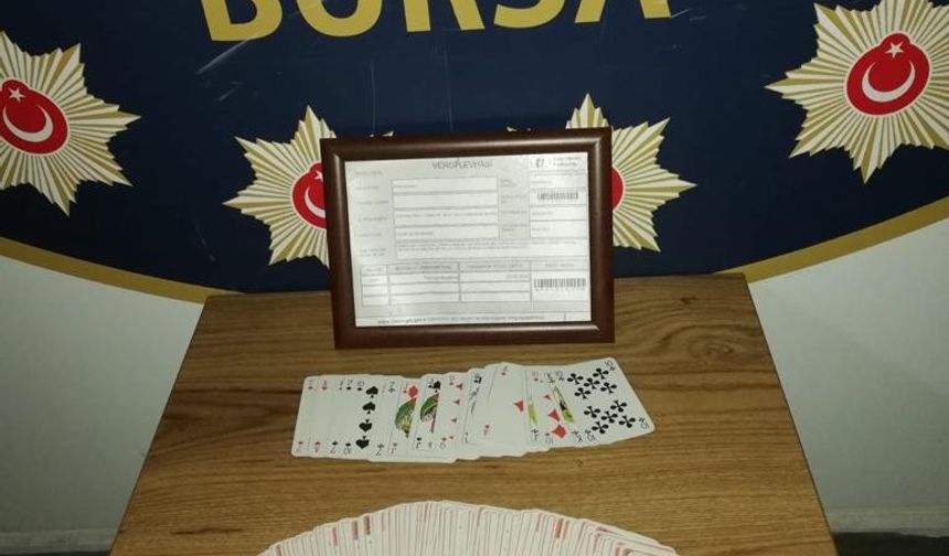 Bursa’da kumar oynanan 2 kıraathaneye suçüstü yapıldı: 9 kişi yakalandı