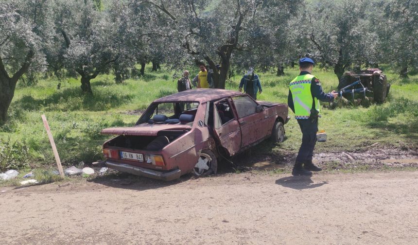 Otomobil zeytinliğe daldı: 2’si çocuk 4 yaralı!