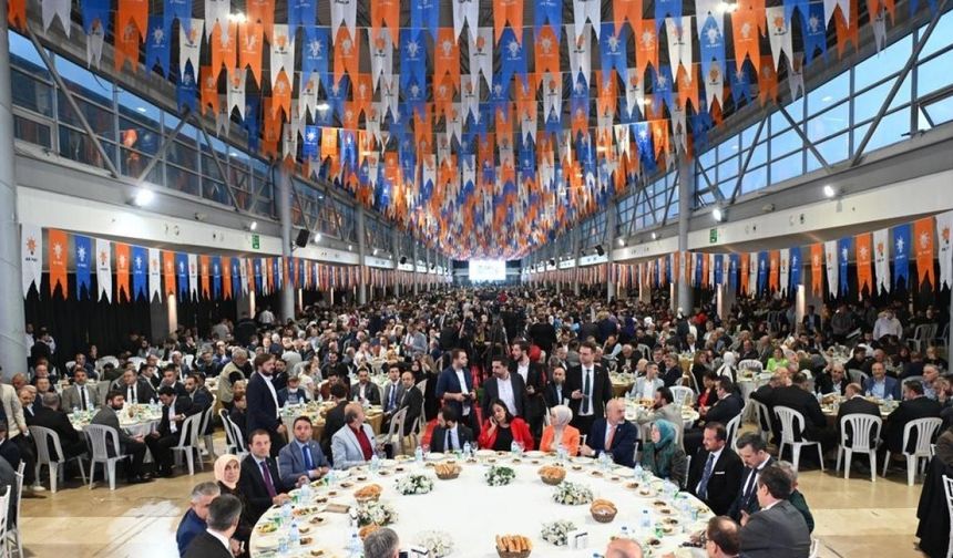 AK Parti İl Teşkilatı iftar yemeğinde buluştu