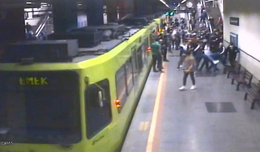 Metrodaki sigara kavgası güvenlik kamerasında!