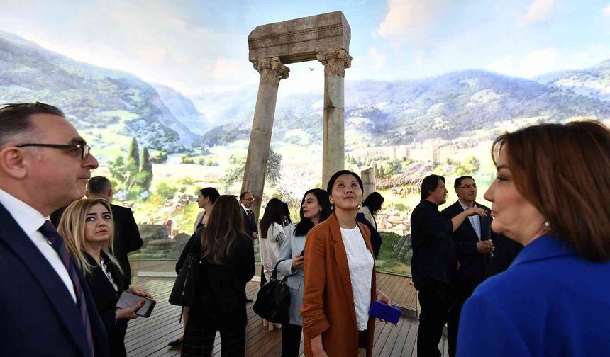 Türk Devletleri Ombusdmanları, Fetih Müzesi’ne hayran kaldı