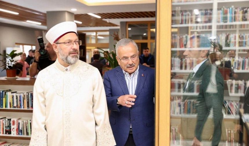 Erbaş, Ulu Camii altındaki kütüphaneyi gezdi