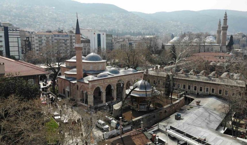 (Özel) Gazi Orhan Bey Camii, 3 yıl aradan sonra teravih namazı ile ibadete açılıyor