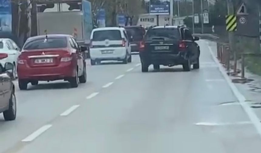 Trafikteki yan yan seyreden cipi gören sürücüler, gözlerine inanamadı