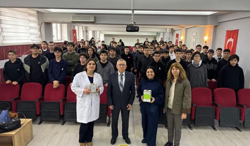 Bursa'da Liseliler Atık Pilleri Dönüştürerek Örnek Oluyor